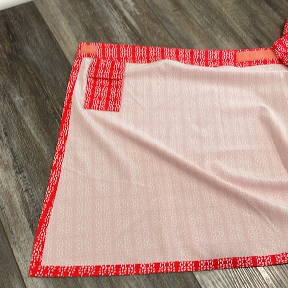 RipSkirt Hawaii red and white print size XL - Picture 6 of 8